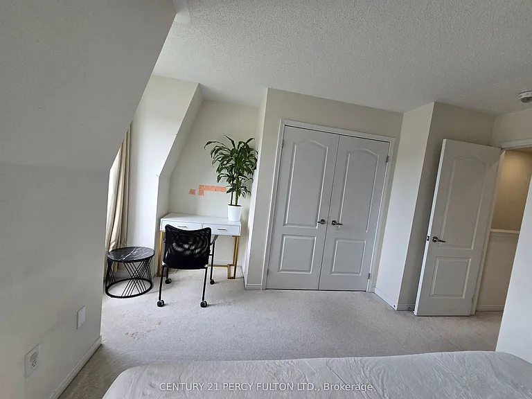 1389 Salem Rd N — Photo 14