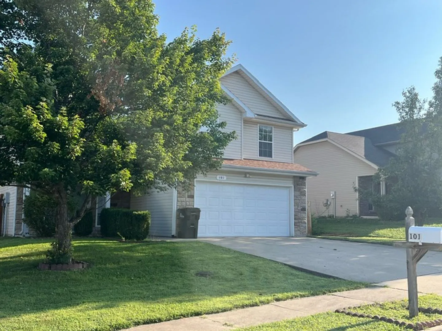 Nice 3 Bed 2.5 Bath House! — Photo 3