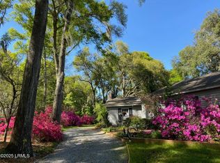 202 Brickyard Point Rd S, Beaufort, SC 29907