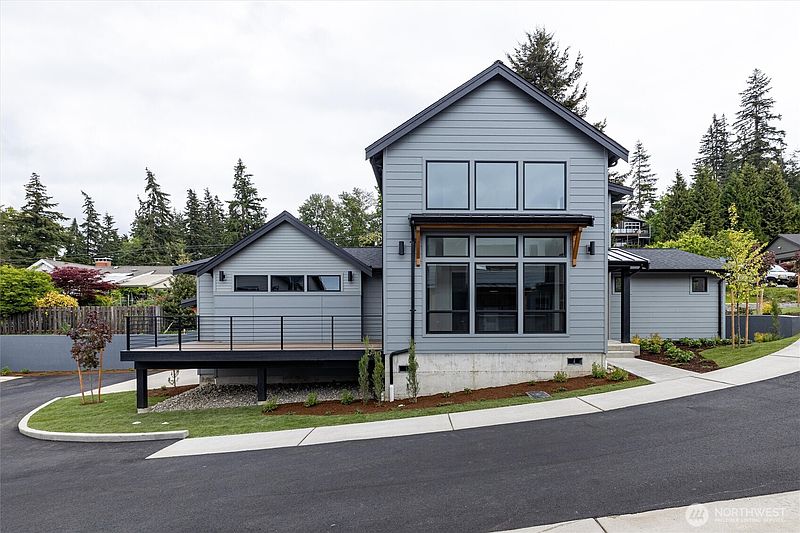 2nd image of 1110 Divine Lane