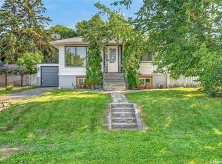 453 21st St E, Prince Albert, SK S6V1M2
