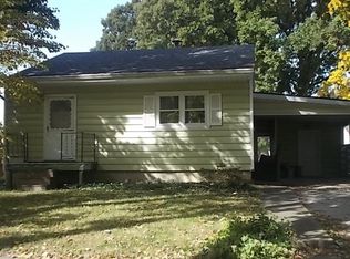 715 Kitchell St, Pana, IL 62557
