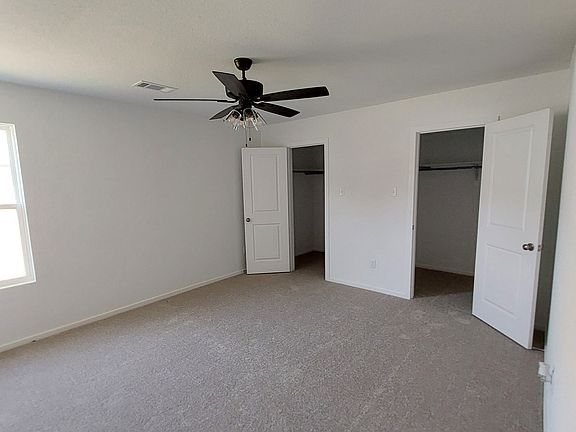 4th image of 1408 Manor Ct
