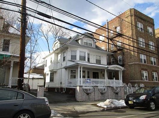 2nd image of 474-476 Clifton Ave