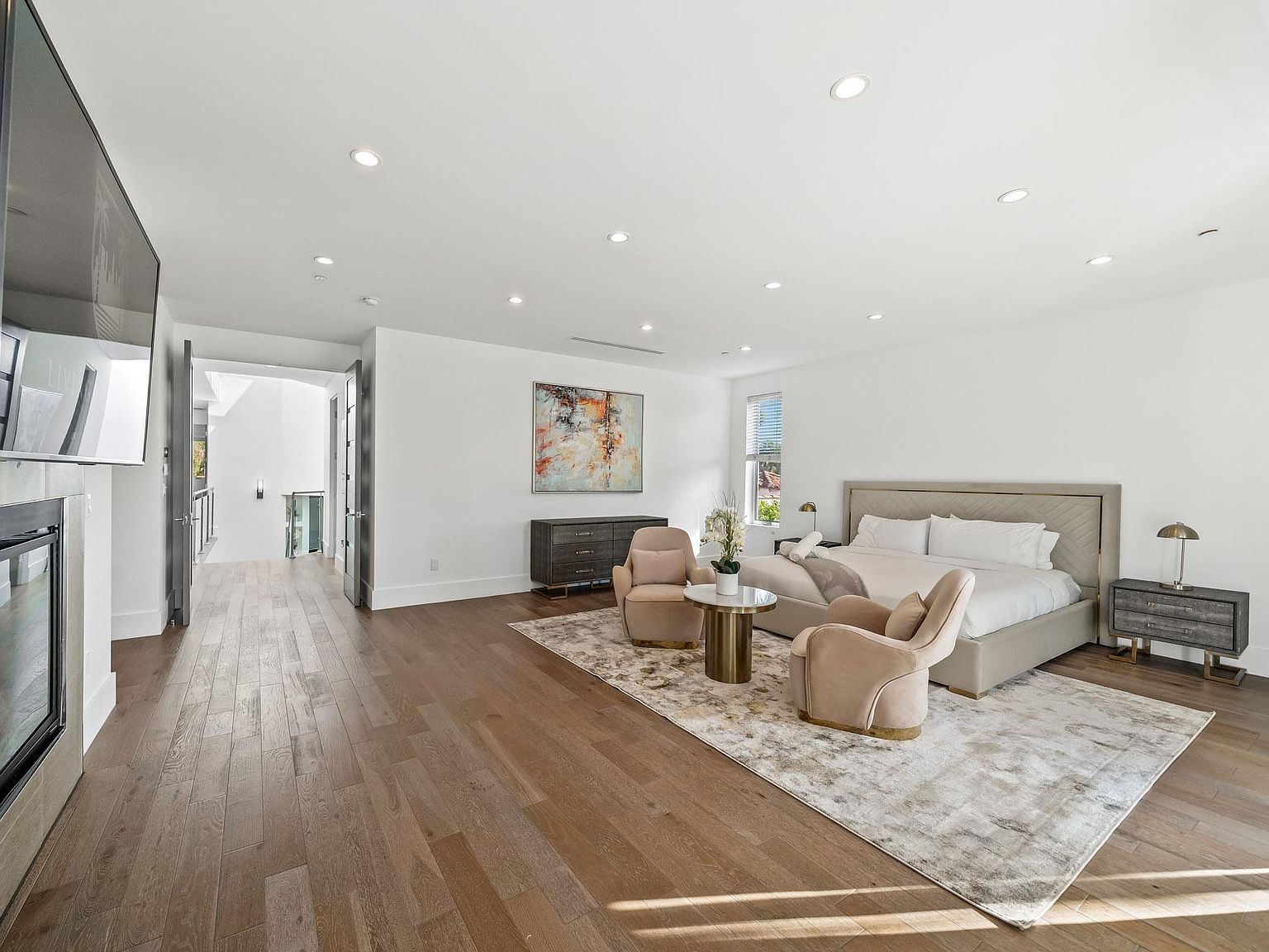 Los Angeles, CA 90048