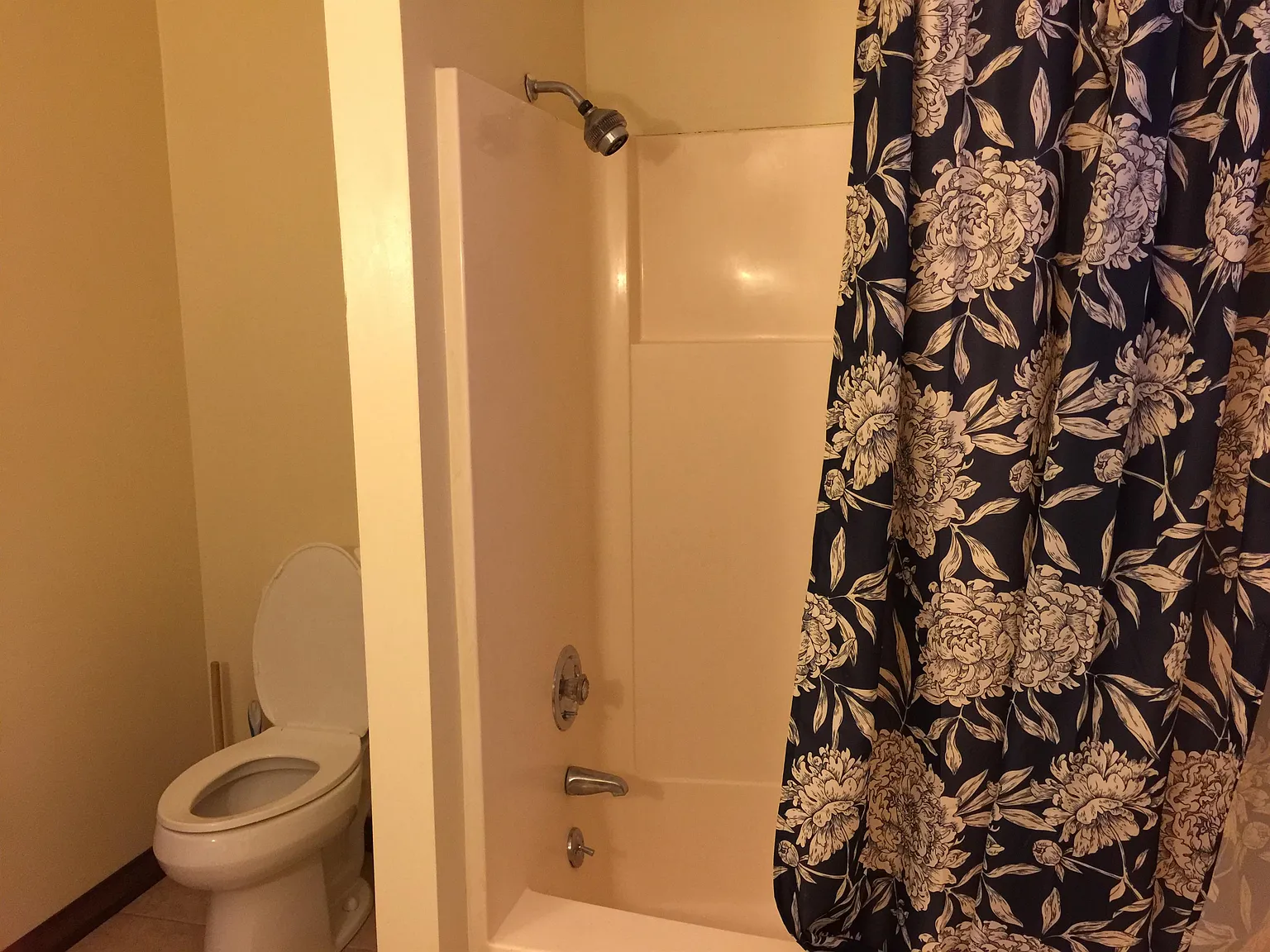 637 10th Avenue, Huntington, WV 25701 - 1 — Photo 1
