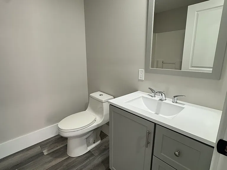 196 Bates St #2 — Photo 4