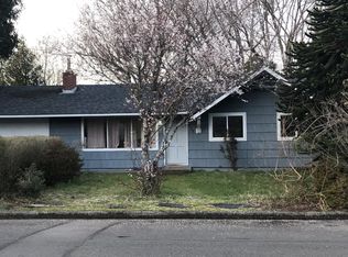 2143 17th St, Florence, OR 97439