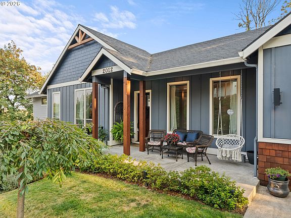 4th image of 2012 NW Sierra Ln
