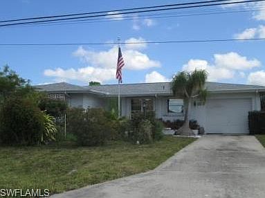 1st image of 1113 SE 21st St