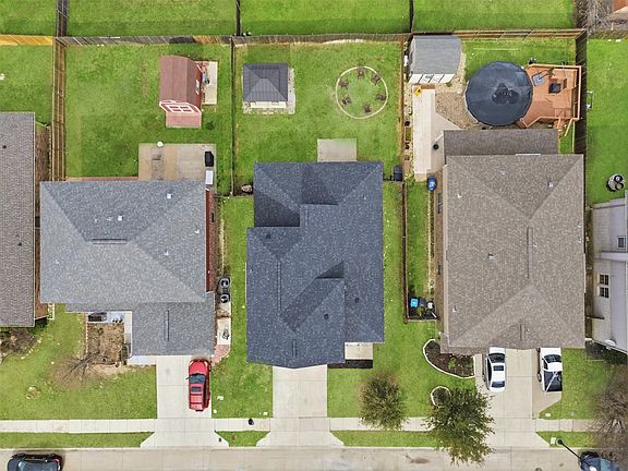 3rd image of 4105 Tiburon St