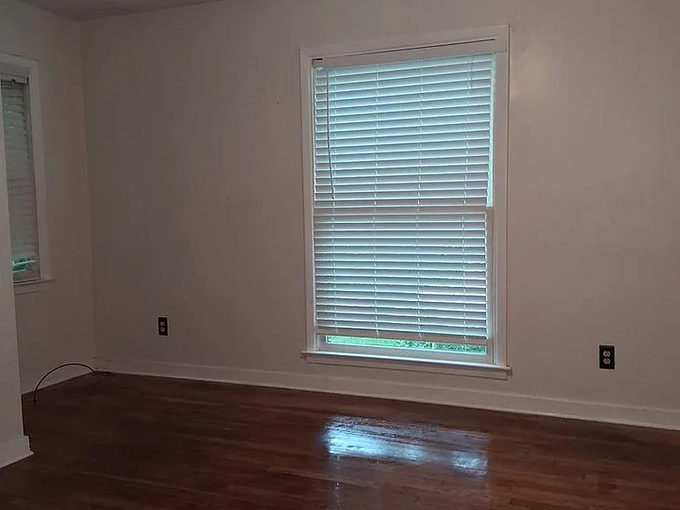 1421 Winchester St — Photo 14
