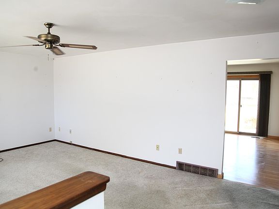 3rd image of 1309 N Gillan St