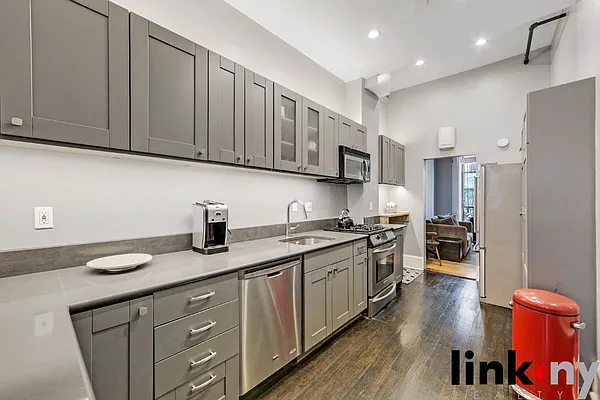 Sold by Link NY Realty | media 5