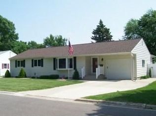 310 Glenn Rd, Albert Lea, MN 56007