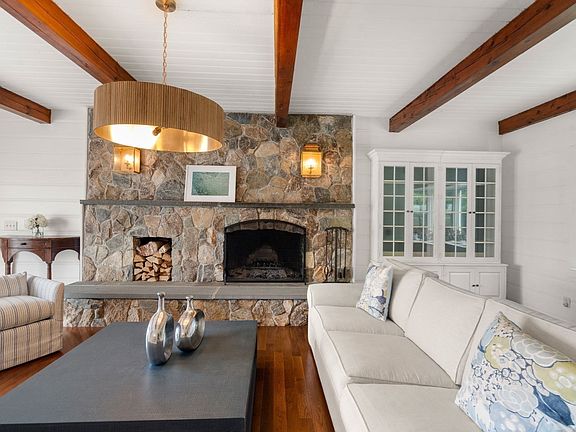 5th image of 44 Stoney Run Ln