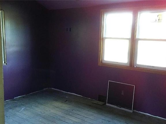 4th image of 2627 School St