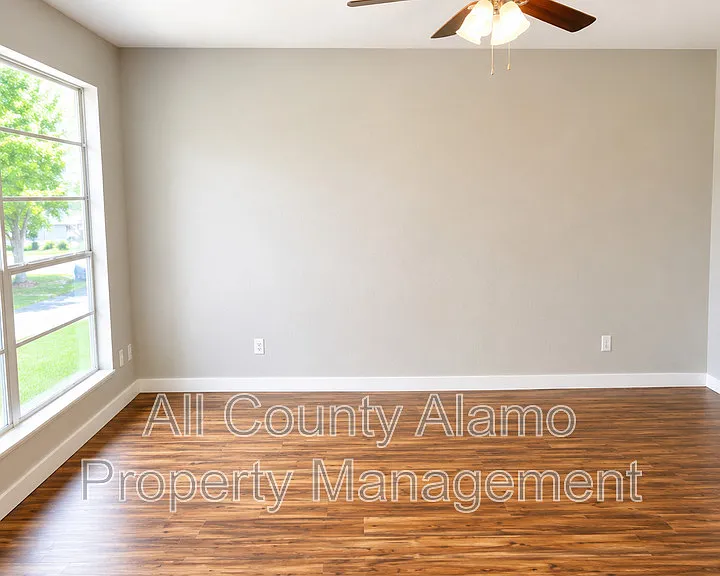 429 Zachry Dr — Photo 6