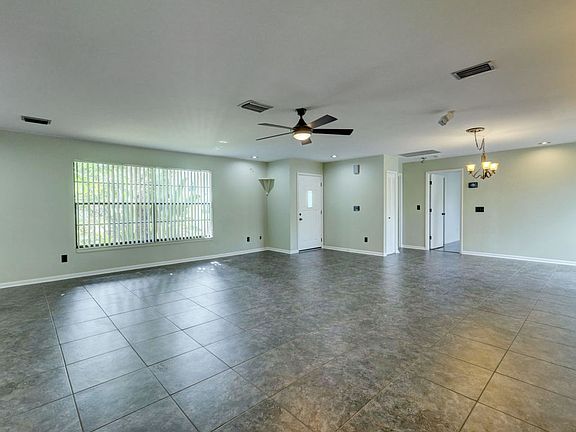 3rd image of 785 SE Fallon Dr