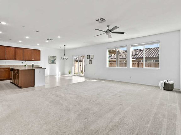 3rd image of 3410 Arrowhead Ct
