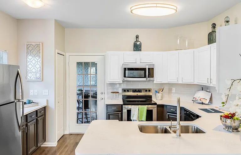 Polo Glen Apartment Homes — Photo 21