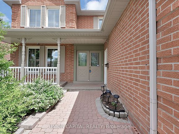 2nd image of 35 McCarty Cres