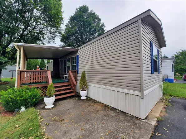 8 Willow Rd, Wurtsboro, NY 12790