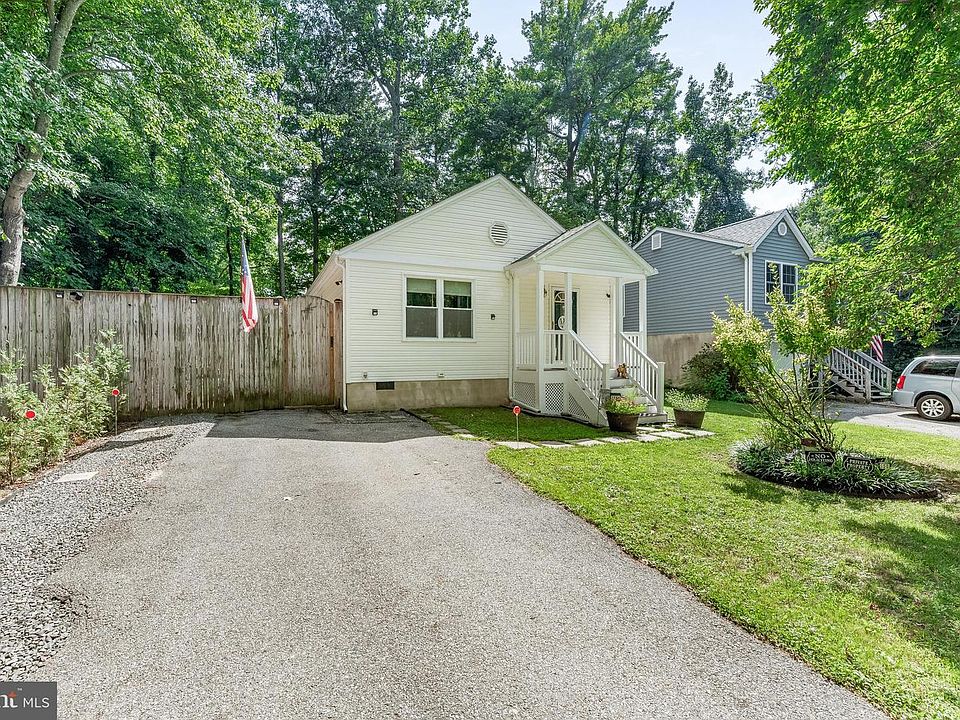 1st image of 3751 9th St