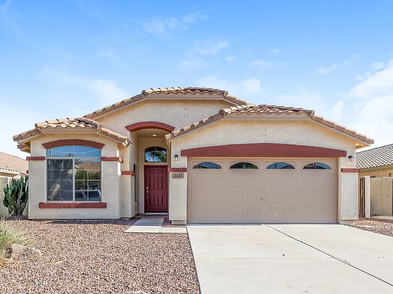 3834 E Longhorn Dr — Photo 1
