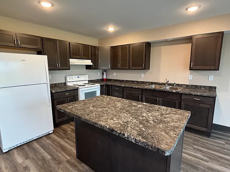 1600 Moonlight Ln SW #5 — Photo 9