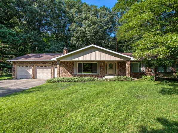 2271 Thunderbird Dr, Niles, MI 49120