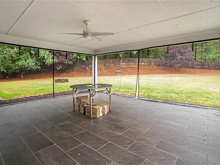 709 Roxholly Ln — Photo 28