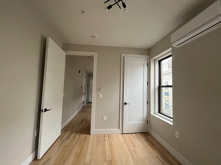 108 Lembeck Ave #22 — Photo 6