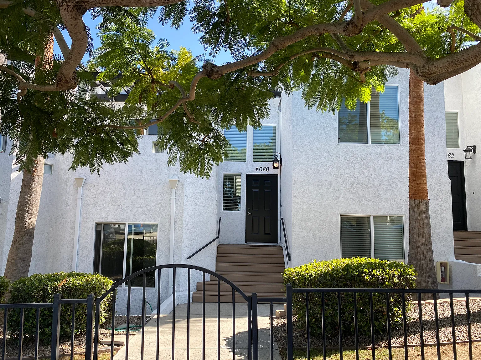 2 bed, 1200 sqft, $4,895 — Photo 2