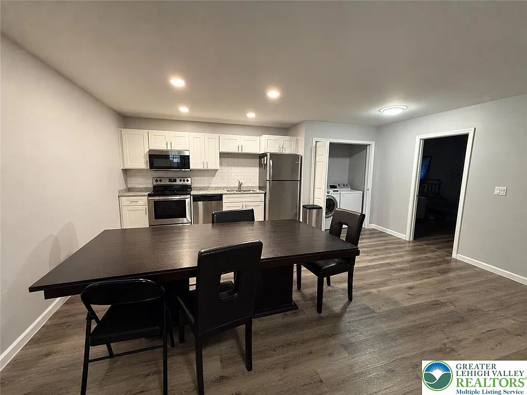 2 bed, 850 sqft, $1,395 — Photo 4