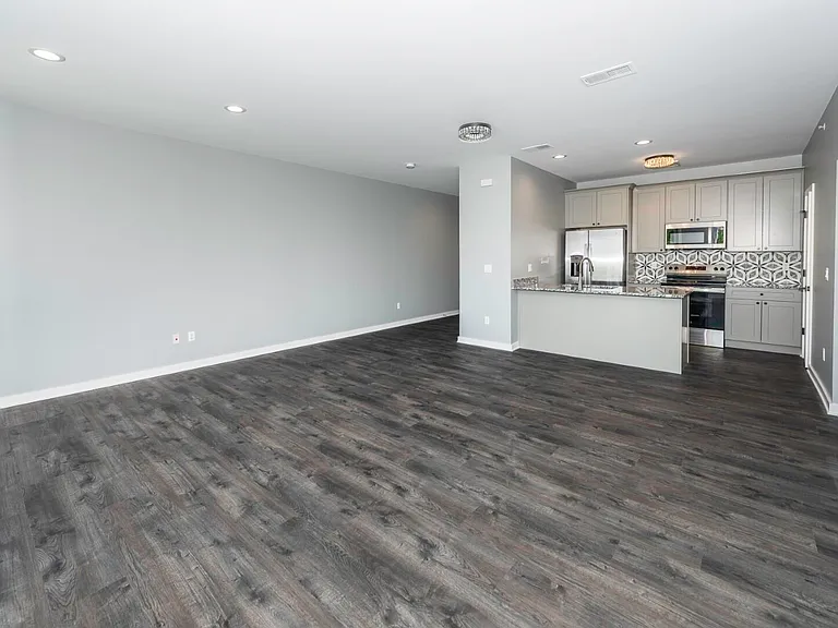 5395 Plymouth Rd — Photo 9