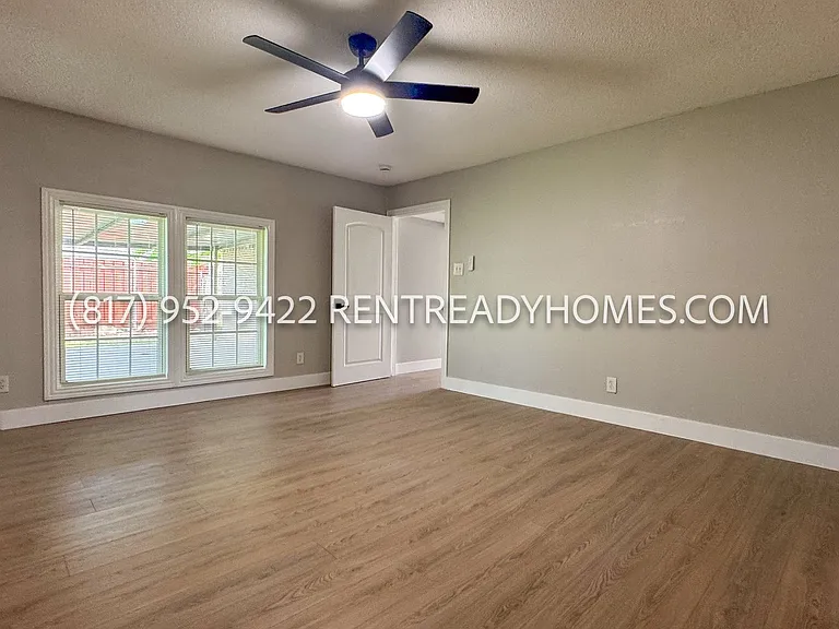 2613 Fairbrook St — Photo 24