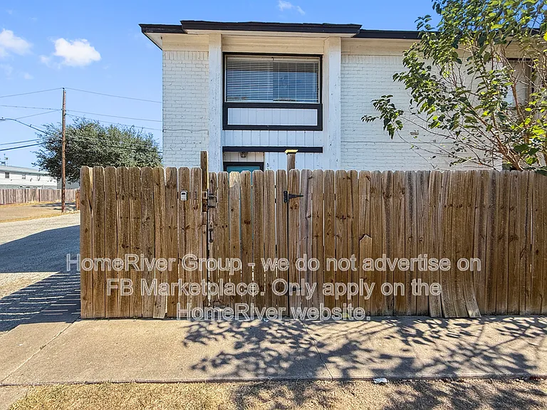 1911 Hearthstone Dr #1 — Photo 14