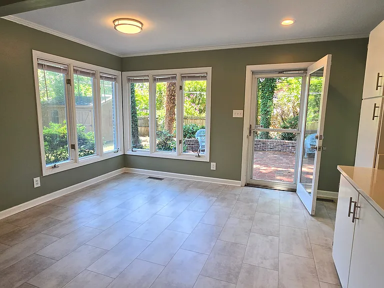 3703 Hickory Hill Dr — Photo 6
