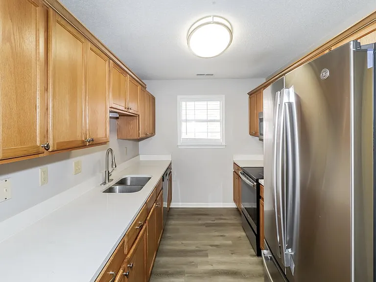 1170 Whitten Rd — Photo 8