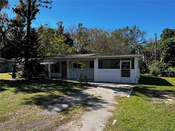 2nd image of 1685 Daniels Dr