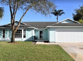 872 4th Ln, Vero Beach, FL 32962