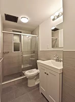 3rd image of 118 Waverly Pl APT 2A