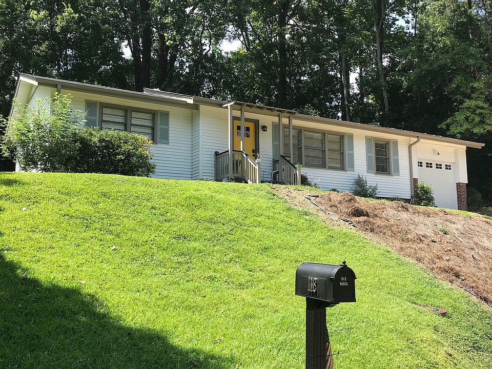 1st image of 118 Grey Oaks Dr