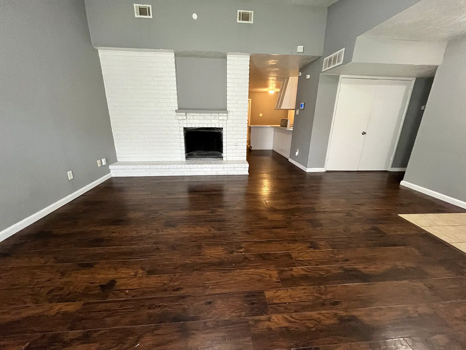 3 bed, 1719 sqft, $1,900 — Photo 4