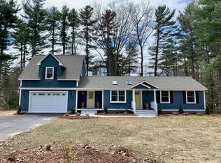 42 Hillcrest Dr, Kennebunk, ME 04043
