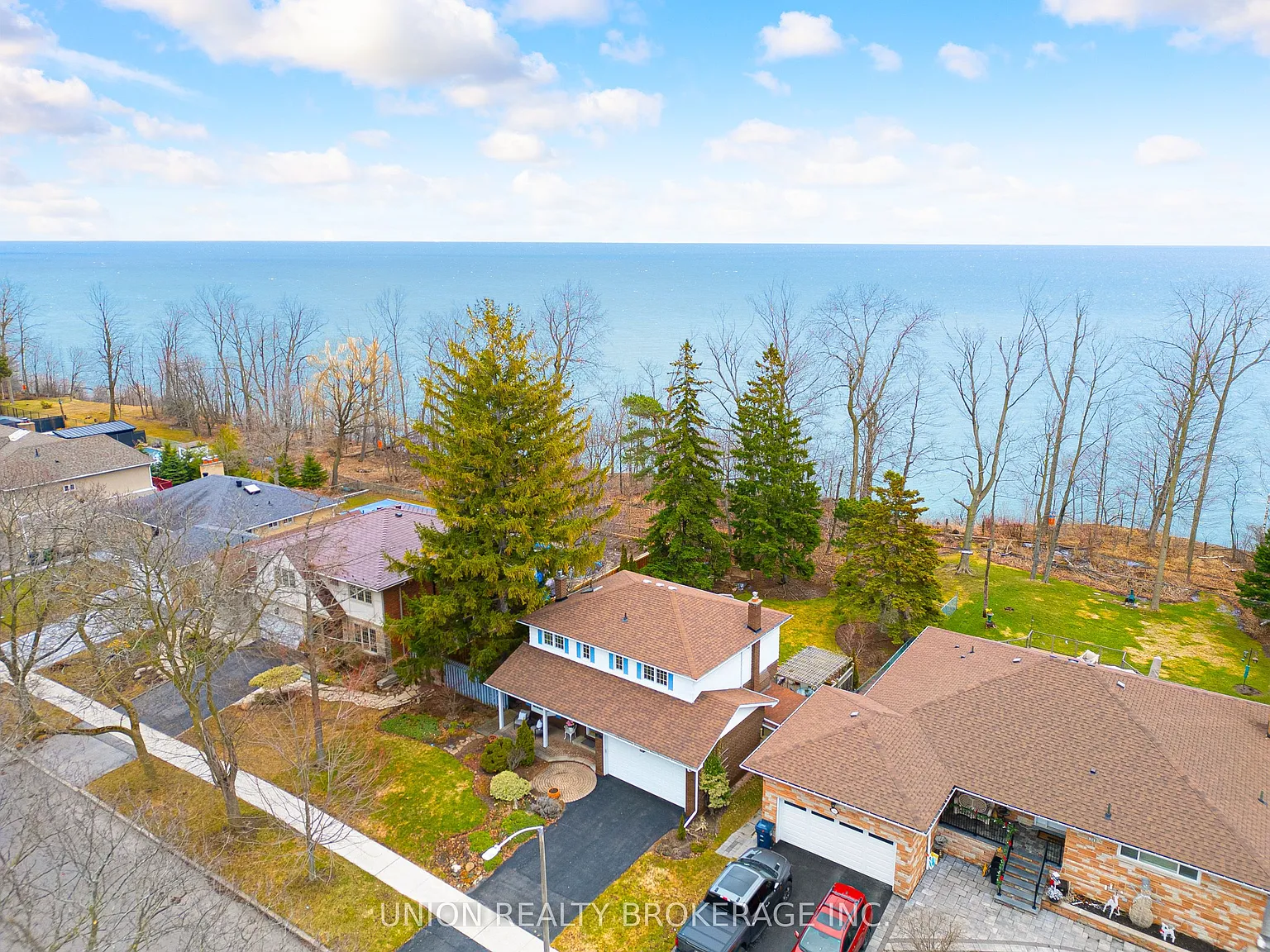 27 S Marine Dr photo 1