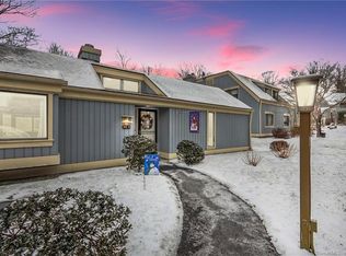 292 Heritage Vlg #B, Southbury, CT 06488