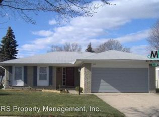 14923 W Point Dr, Sterling Heights, MI 48313