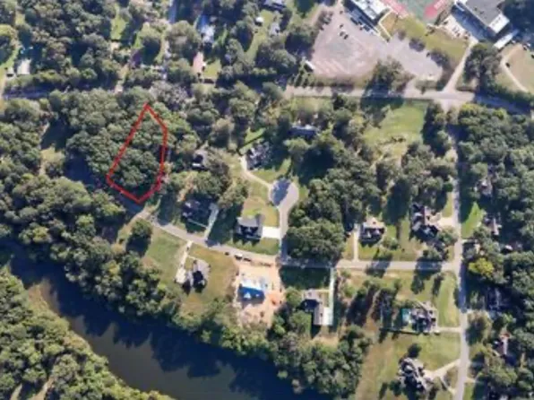 110 Cherokee Dr, Livingston, AL 35470